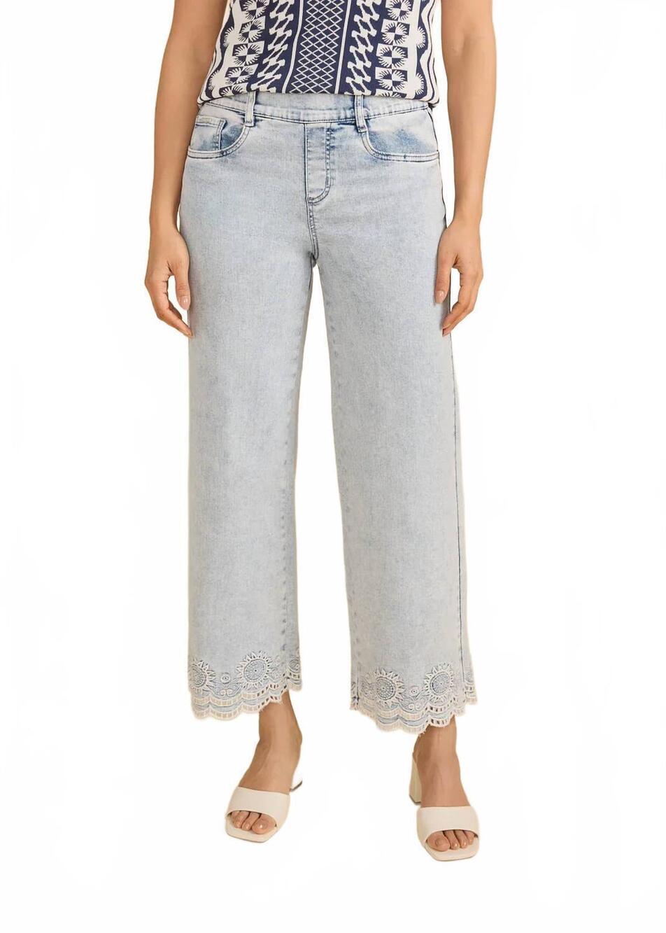 NEW FDJ embroidered pull on wide leg jeans in light wash